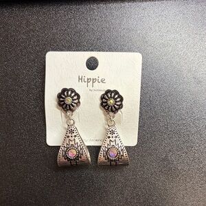 Jolli Molli silver western style earring